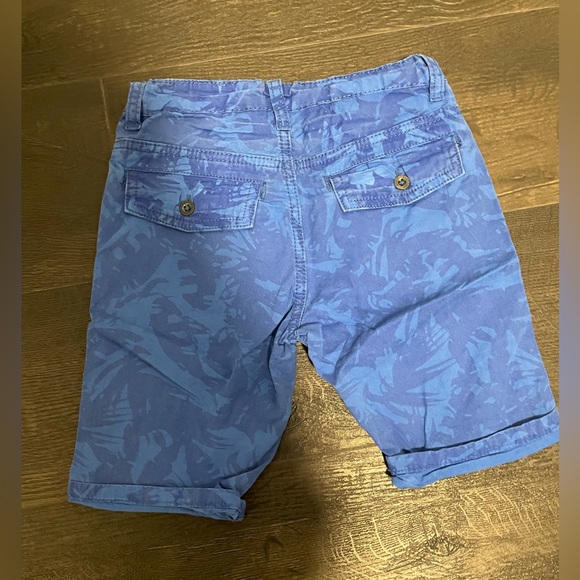 LCKR - Picture 2 of 2